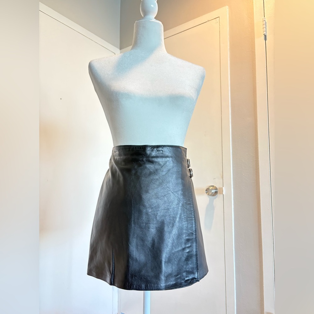 Aqua Sleek Black Mini Skirt